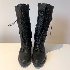 Vintage lace up boots black size 6